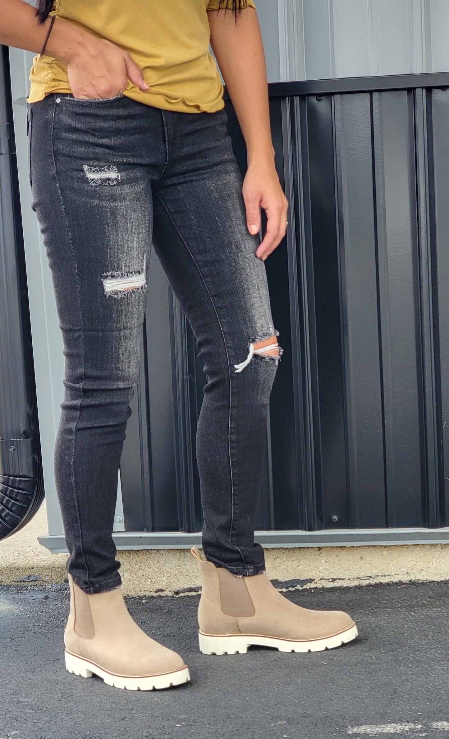 Black Crossover Relaxed Skinny